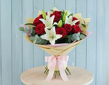 Букет цветов из:  Лилии и Розы в Чепелево