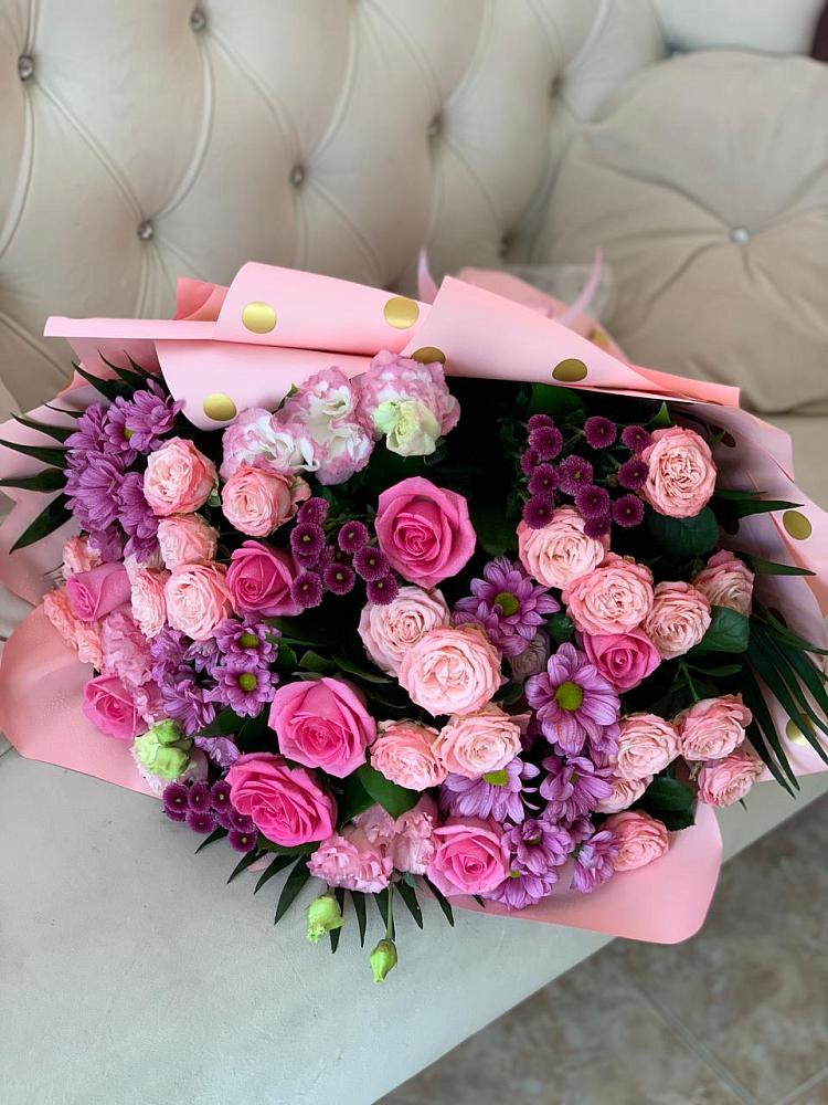 Букет цветов из: Хризантемы, Розы и Лизиантусы в Чепелево