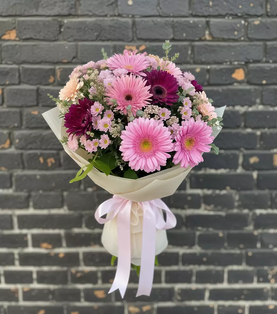 Букет цветов из: Герберы и Хризантемы в Чепелево