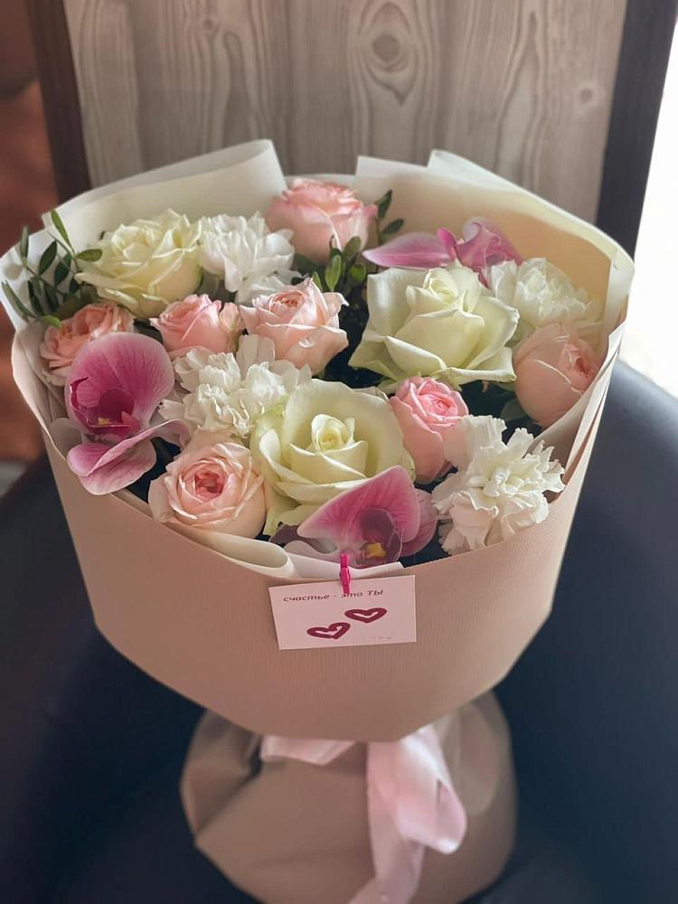 Букет цветов из: Орхидеи, Розы и Гвоздики в Чепелево