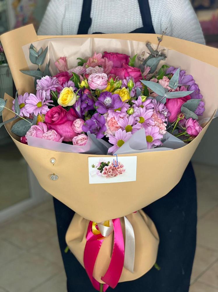 Букет цветов из: Хризантемы, Гвоздики и Альстромерии в Чепелево