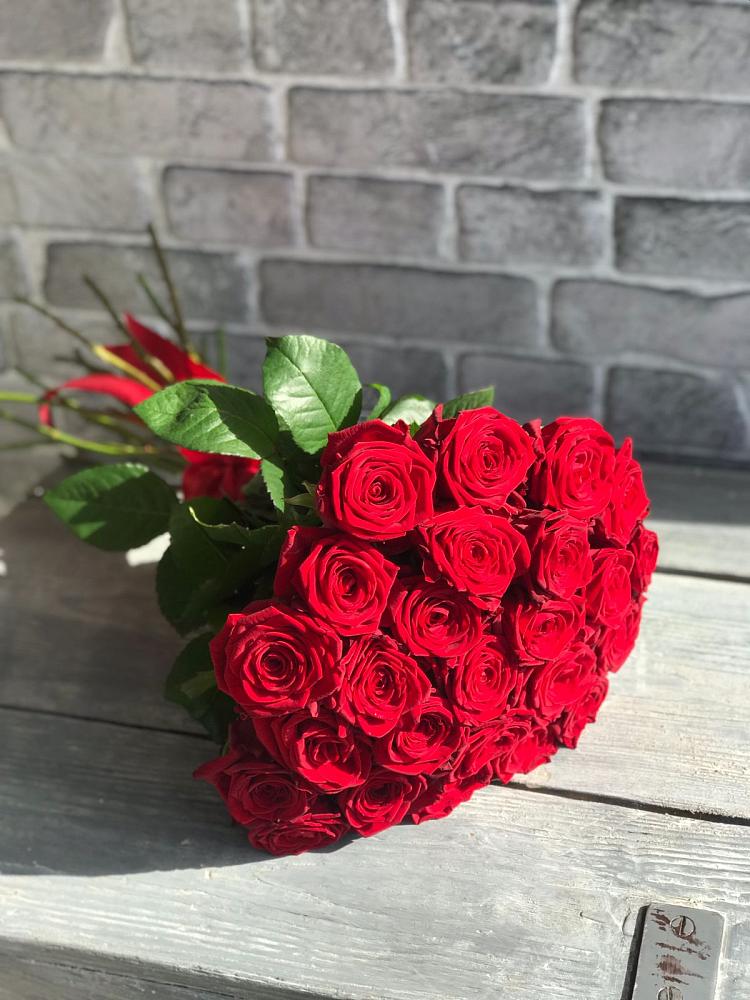 Букет Красные розы Фридом в Чепелево