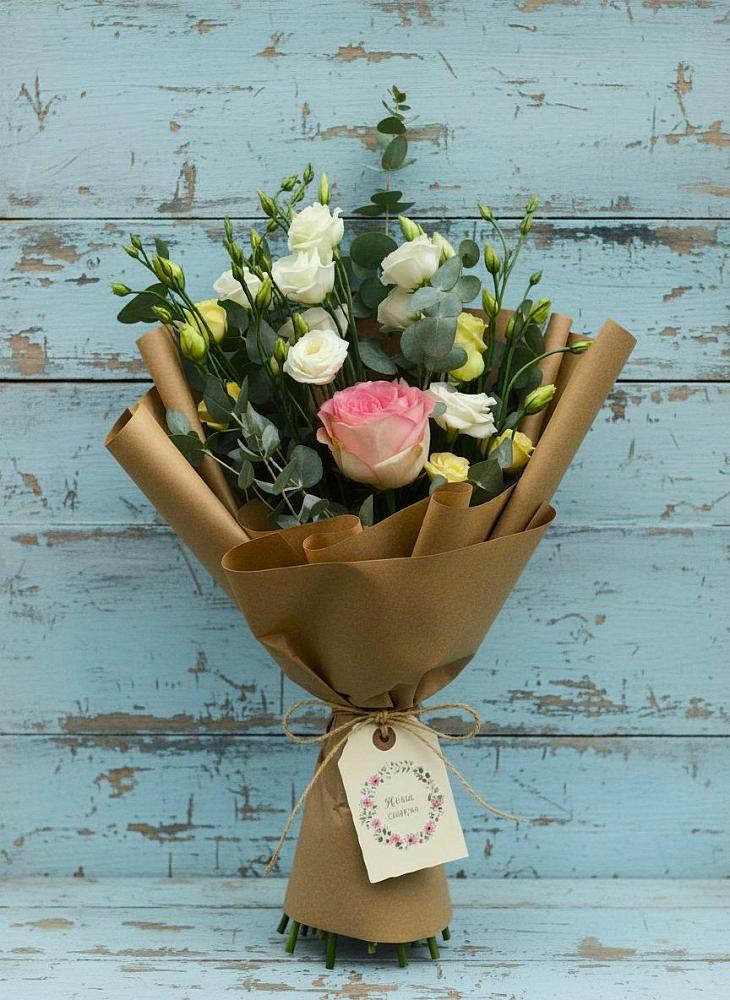 Букет цветов из: Розы и Лизиантусы в Чепелево