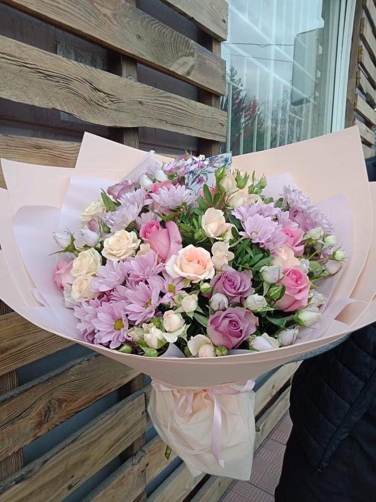 Букет цветов из: Розы и Хризантемы в Чепелево