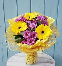 Букет цветов из:  Хризантемы и Герберы в Чепелево