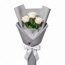 Букет 3 белые розы в Чепелево