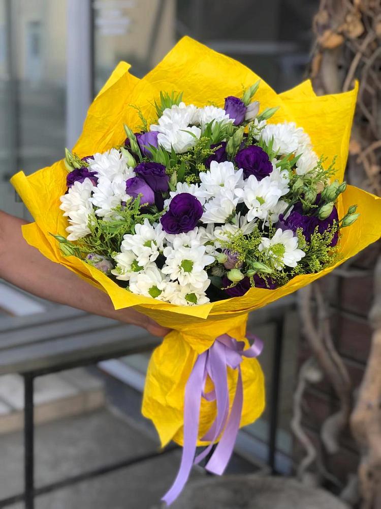 Букет цветов из: Ирисы, Хризантемы и Ромашки в Чепелево