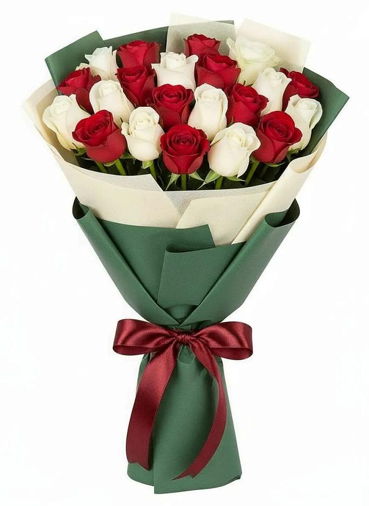 Букет Микс из красных и белых роз в Чепелево