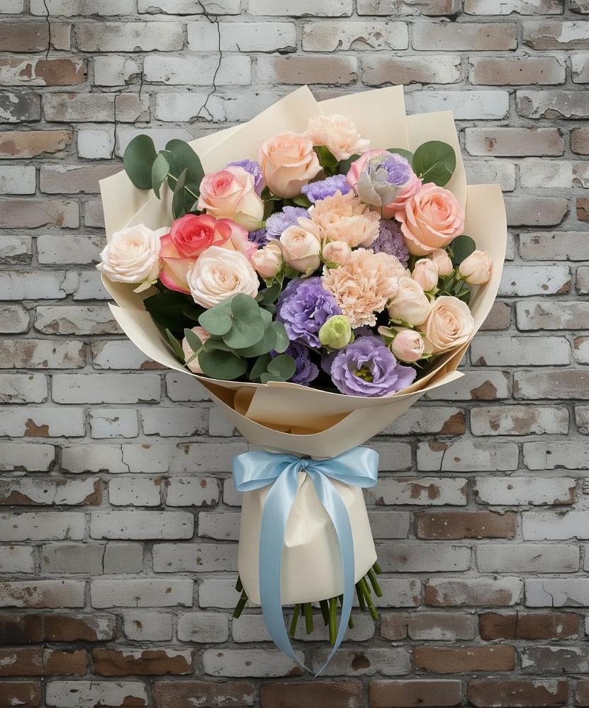 Букет цветов из: Розы, Лизиантусы и Гвоздики в Чепелево