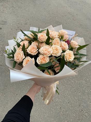 Букет Кремовые розы Латте в Чепелево