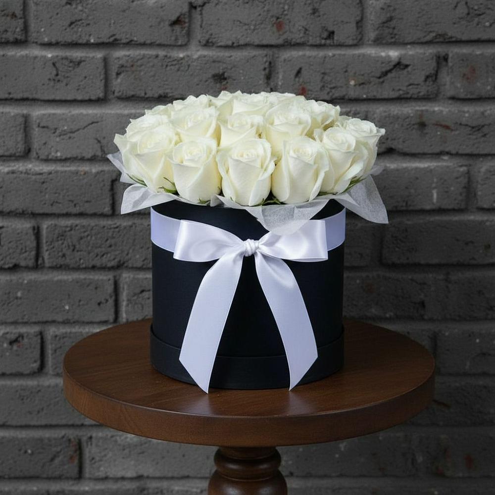 Цветочная композиция из Розы в шляпной коробке в Чепелево